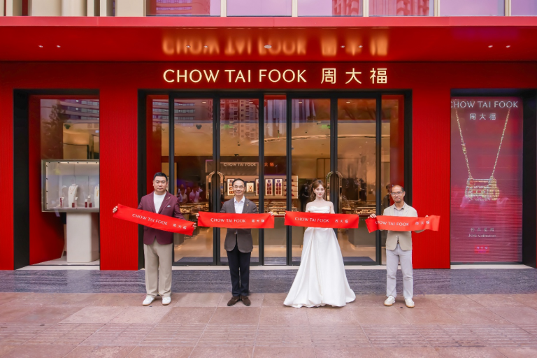周大福上海新形象店璀璨启幕，演绎品牌焕新魅力